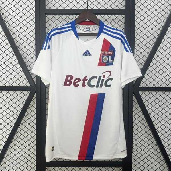 LYON 2010/11