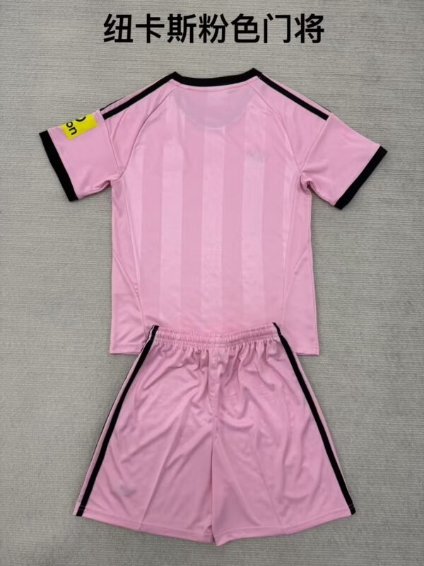 NEWCASTLE 2025/26 - Imagen 3